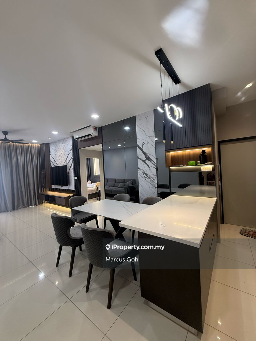 Fully furnished corner unit for rent in Setia Citg Residences .