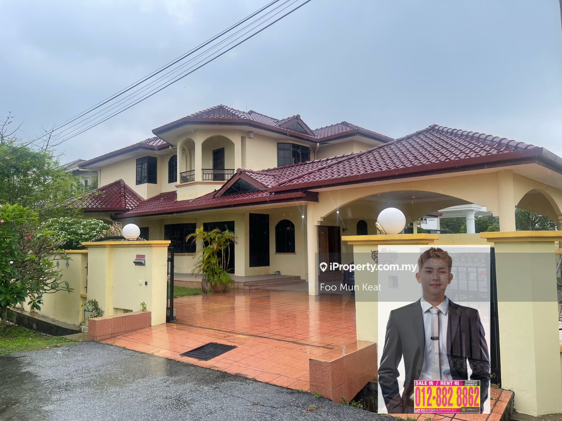 Corner double story bungalow House