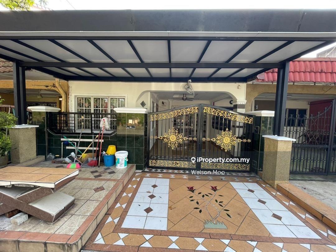 Single storey terrace @ Freehold @ Fully renovated @Move in condition 