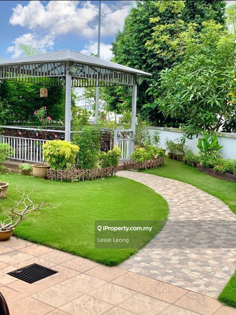 Fully Renovated with Lift Bungalow Anggun 2 Rawang For Sale 