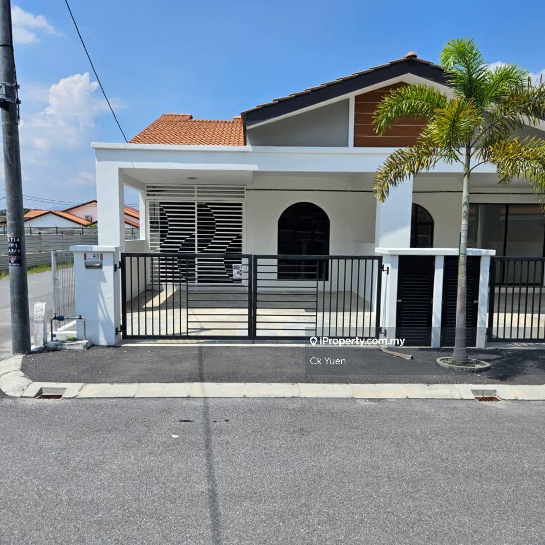 New & furnished end lot house for sale at The Lake Terraces Batu Gajah