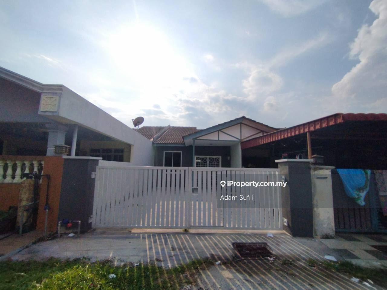 Single Storey Terrace Jalan Widuri Bukit Beruntung Rawang Selangor 