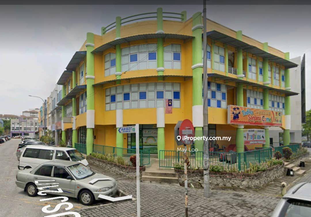 3 Storey Corner Shoplot for Investment