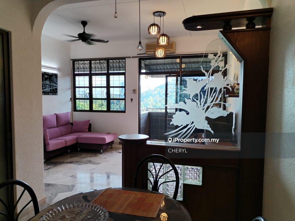 Hillviews Townhouse at Pearl Hill Villas For Sale
