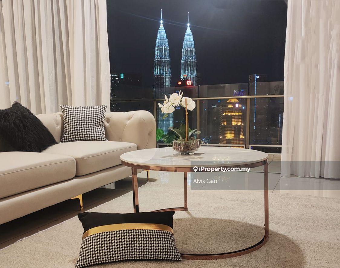Facing KLCC Centre