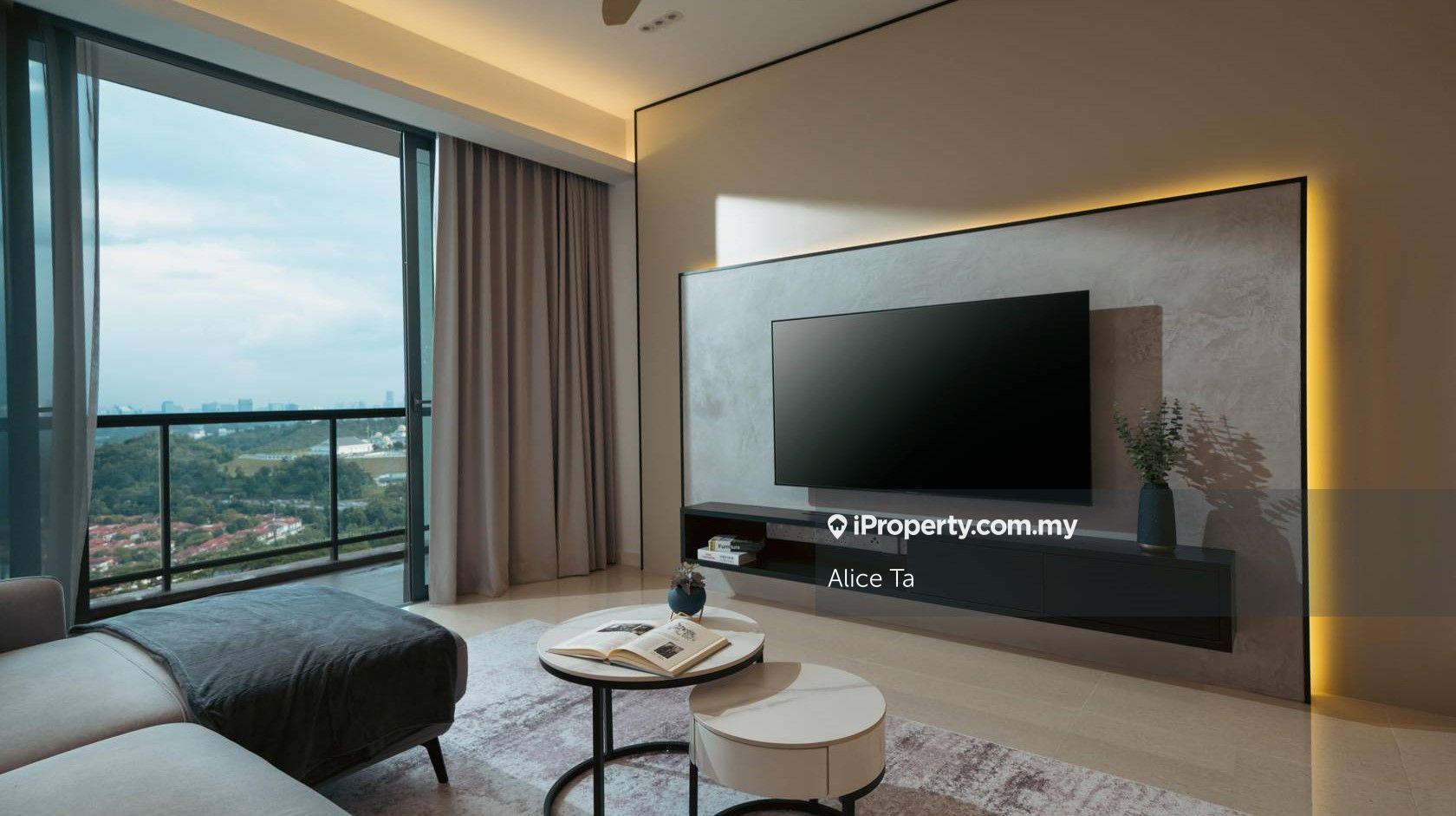 Free 70% Furnished, Ready move in, High cash back, Beside Uni & Mall