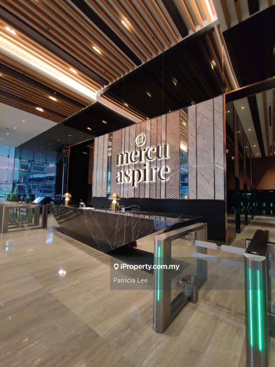 Brand New Grade A Corporate Tower located in KL Eco City. Nice lobby!