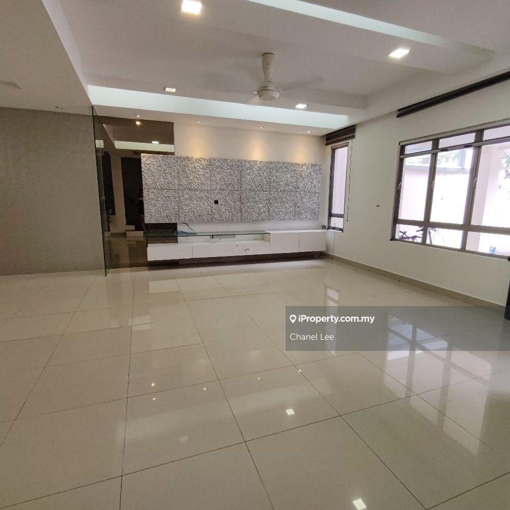 Fully renovated and extanded 2storey link house for sale