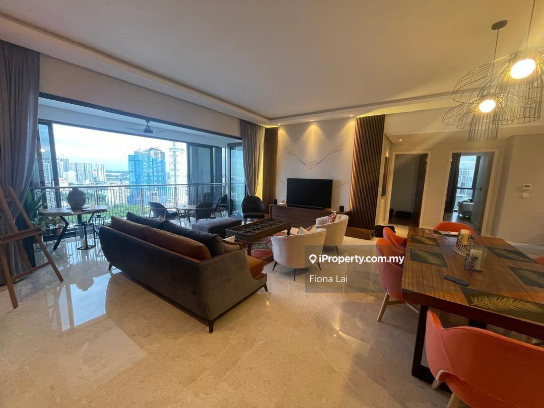 The Astaka middle floor unit in good condition, spacious layout