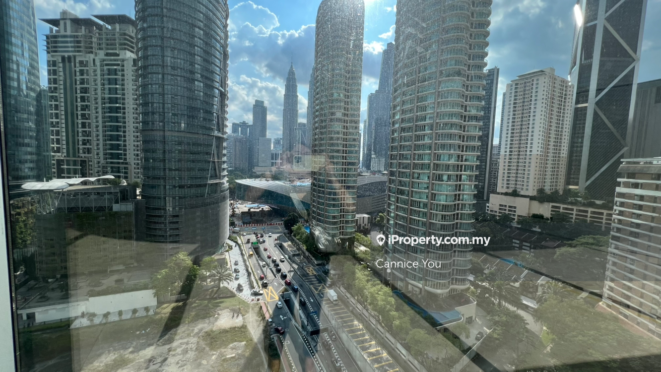 5 minutes to klcc 