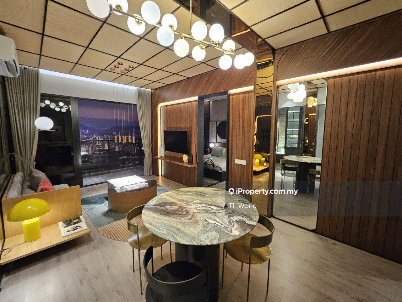 Luxury Condominium on Hilltop with 360 degrees Unblocked Views