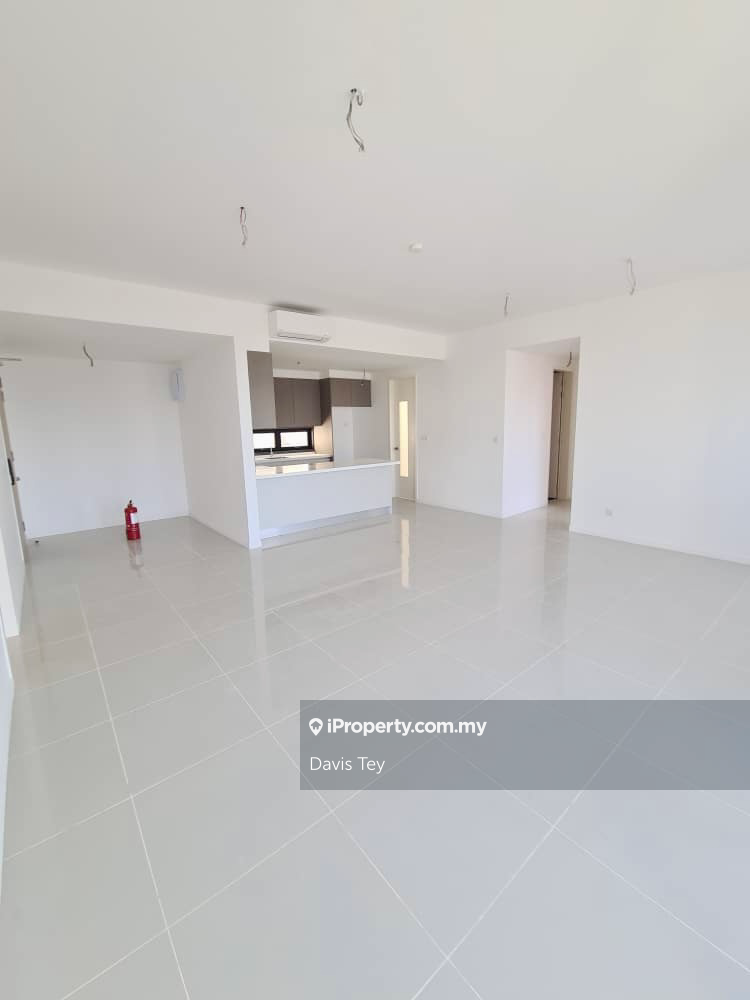 Freehold Tropicana Miyu brand new fully residential title