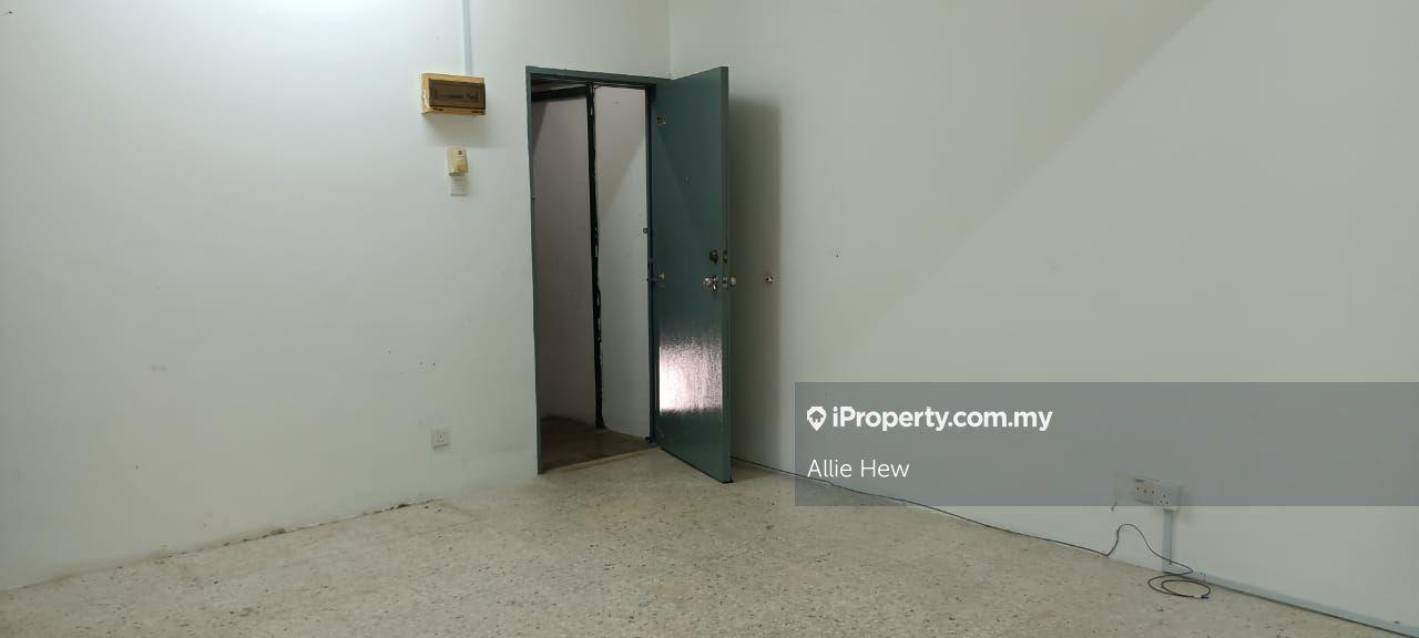 Shop Apartment