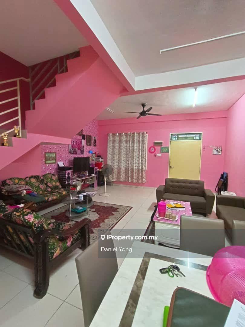 Senai taman scientex renovated double storey terrace with balcony