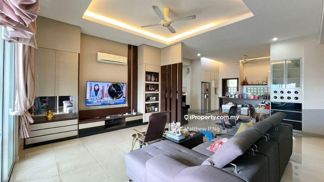 Delima Palace - Fully Renovated - 2600' - 2 Car Parks - Greenlane