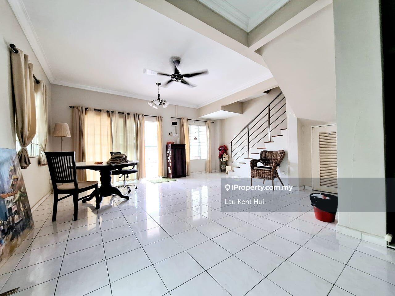 Taman Pinggiran Putra, 2 Sty Semi D, 30 X70, Move in Now Walk to Mrt 