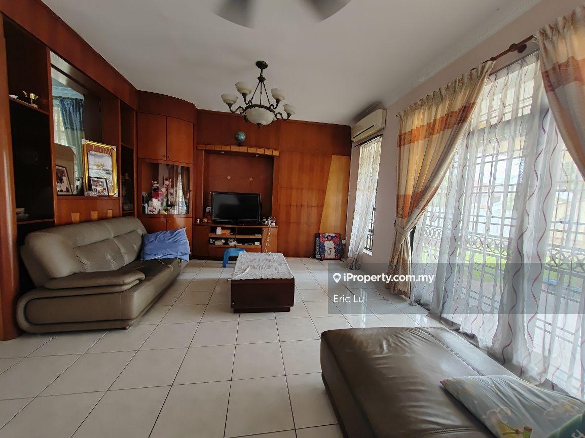 Perling 2 Storey Semi D Fully Renovated South East Peaceful Area