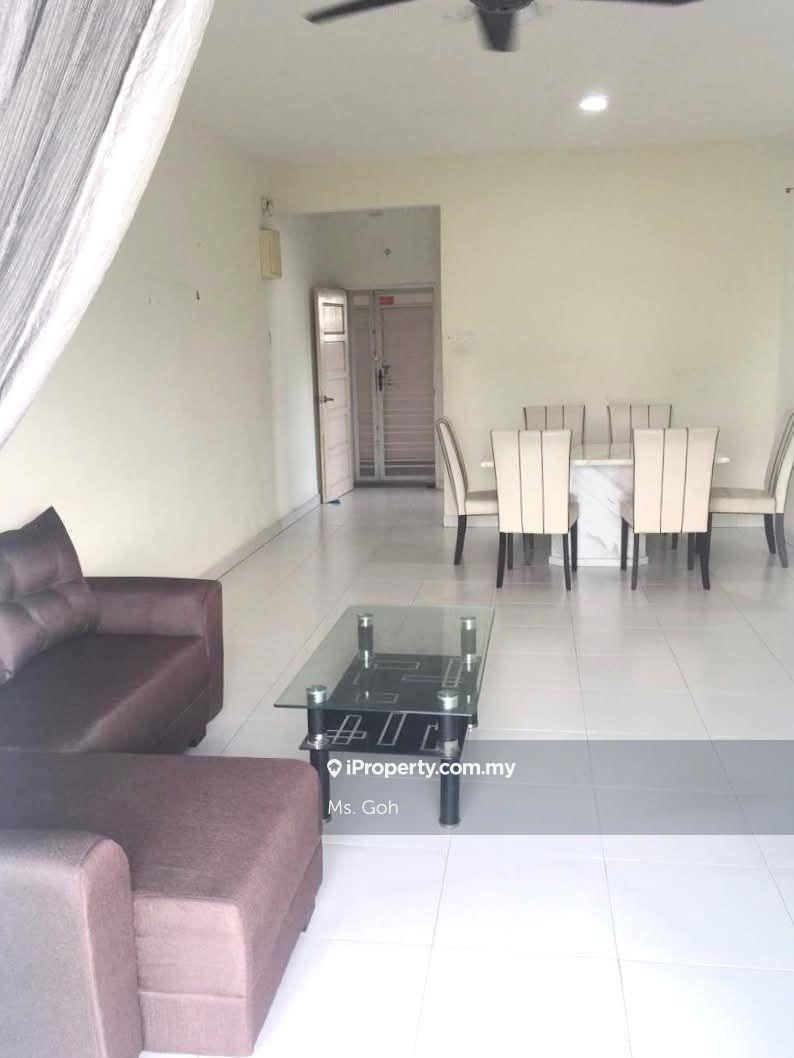 Larkin m tiara for rent