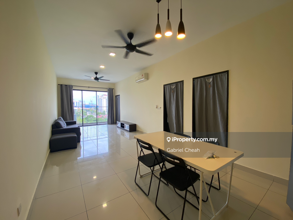 Very well maintained! Ready to move in !