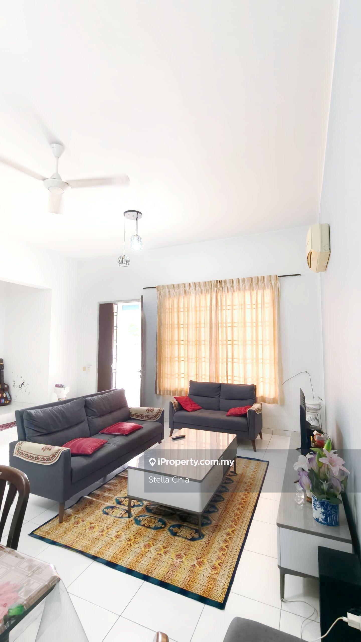 Setia Tropika Double Storey / Gated Guarded /Alexandre Princint/Unbloc