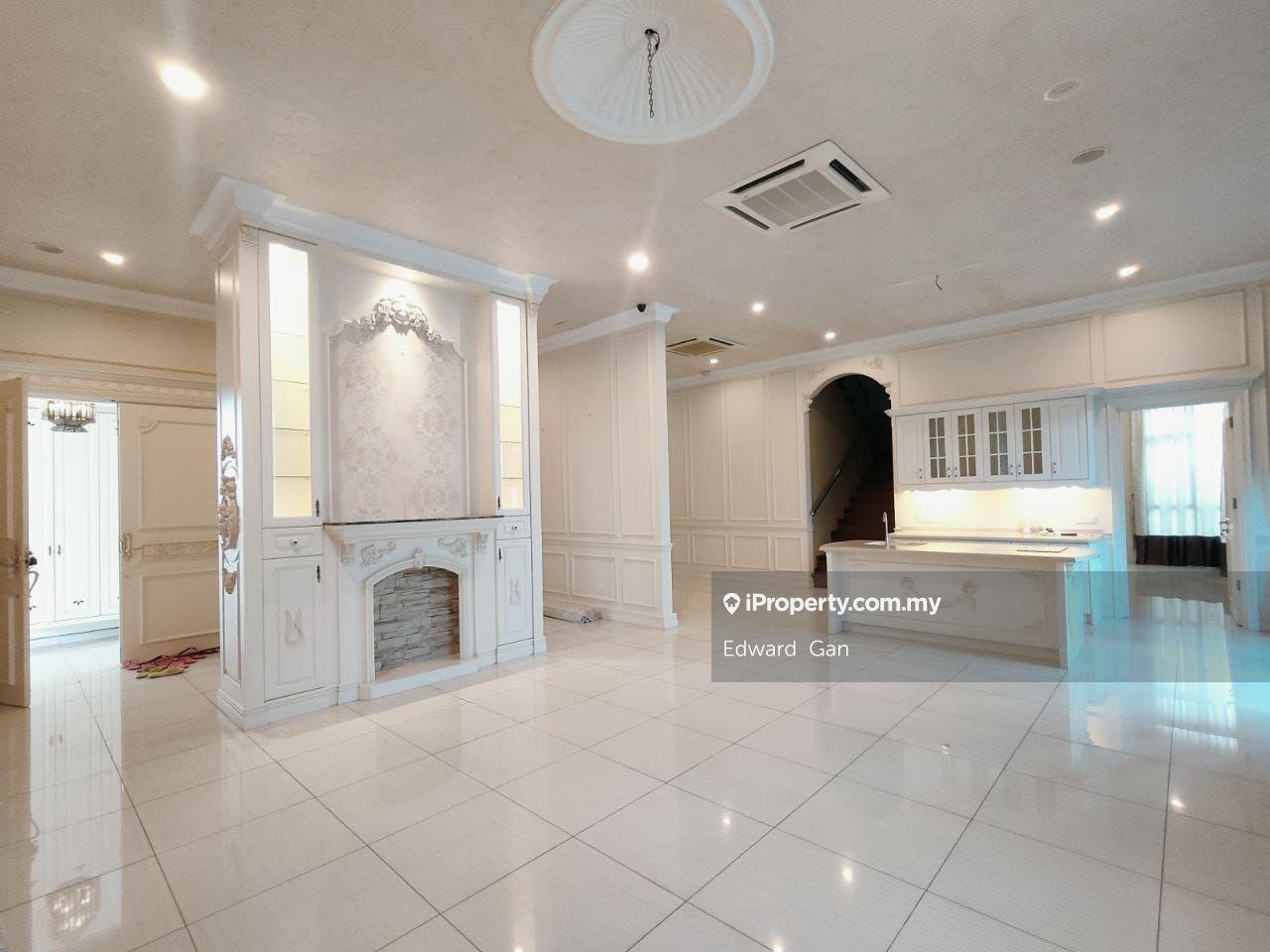 Double Storey Semi D House For Sale @ Bukit Indah