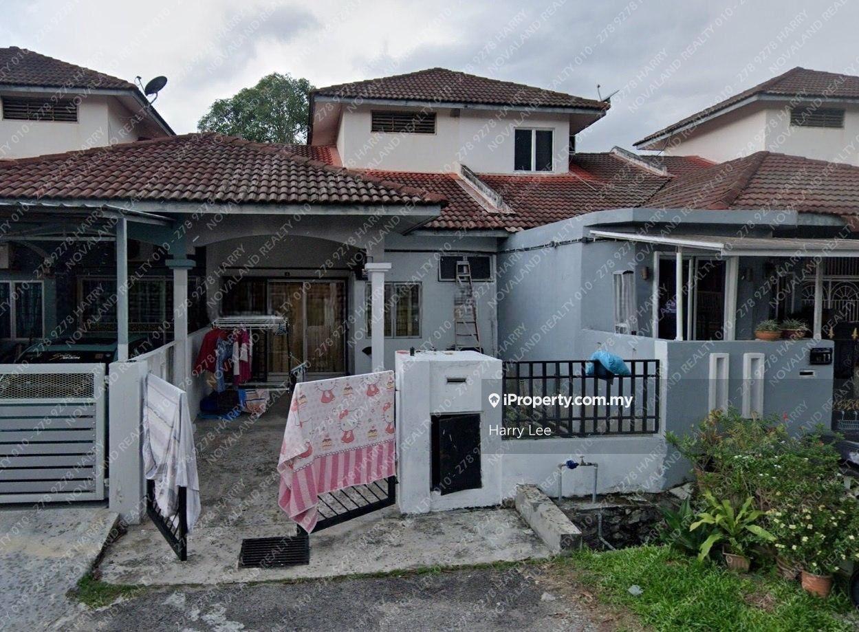 Puncak alam 1sty la1300sf 243k 27may25