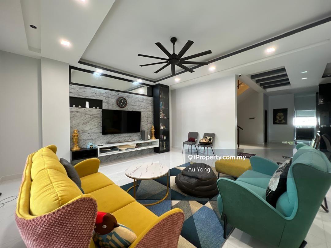 3 storey super link terrace with fully renovated unit