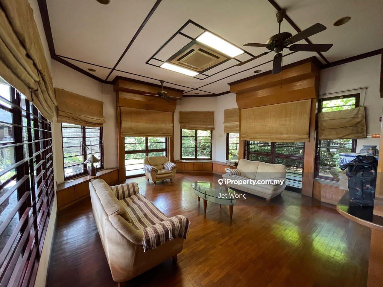 Bukit Gasing Bangalow for rent