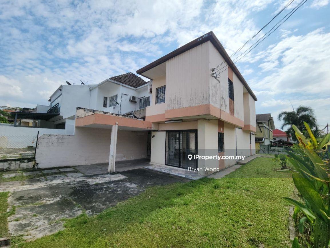 Sandy Park Taman Corner Terrace