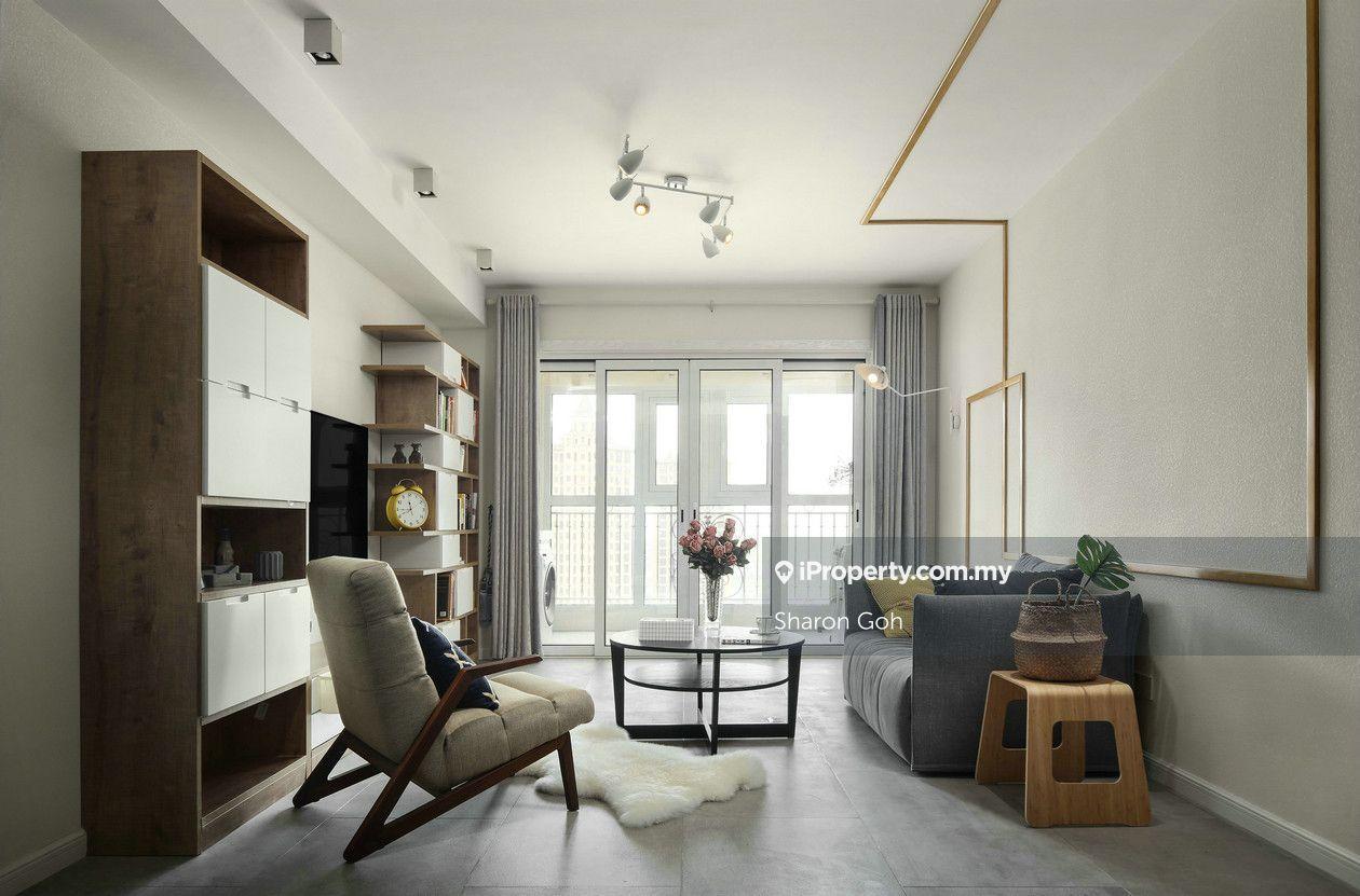 Freehold Condo / Beside MRT / Walk to Shop & Mall