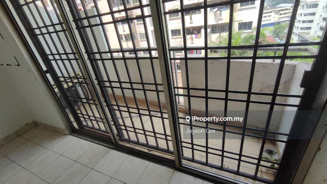 Sri Gotong Apartment, 3room 2baths For Sale