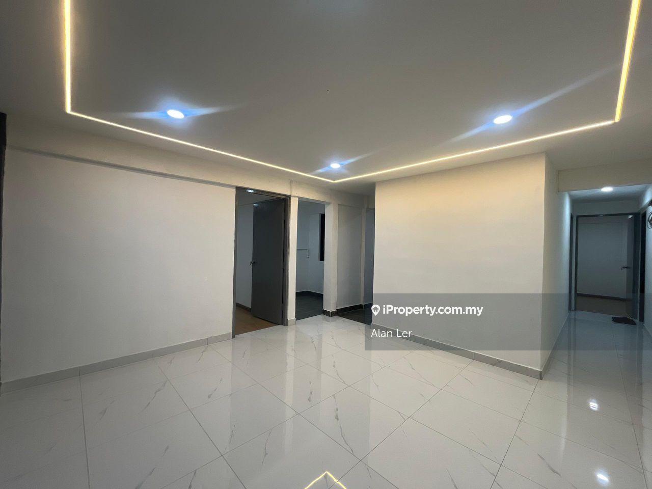 Stulang Laut Low-Cost Fully Renovated Flat For Sale