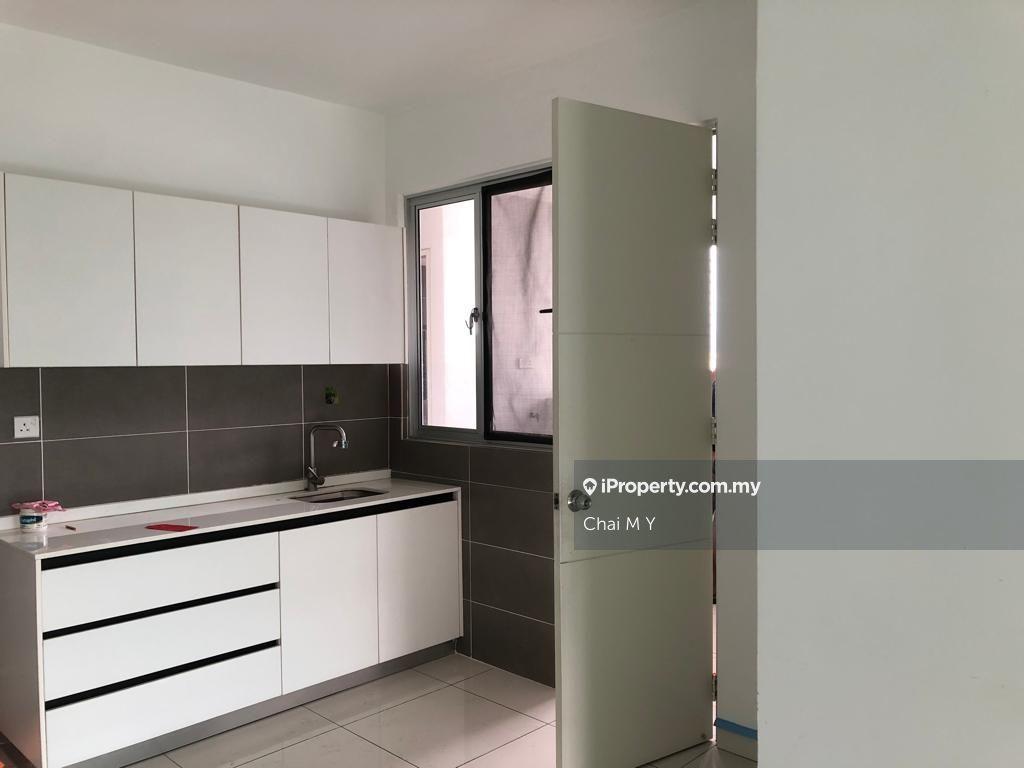 Semi furnished, face south, forest view, freehold, ready for viewing
