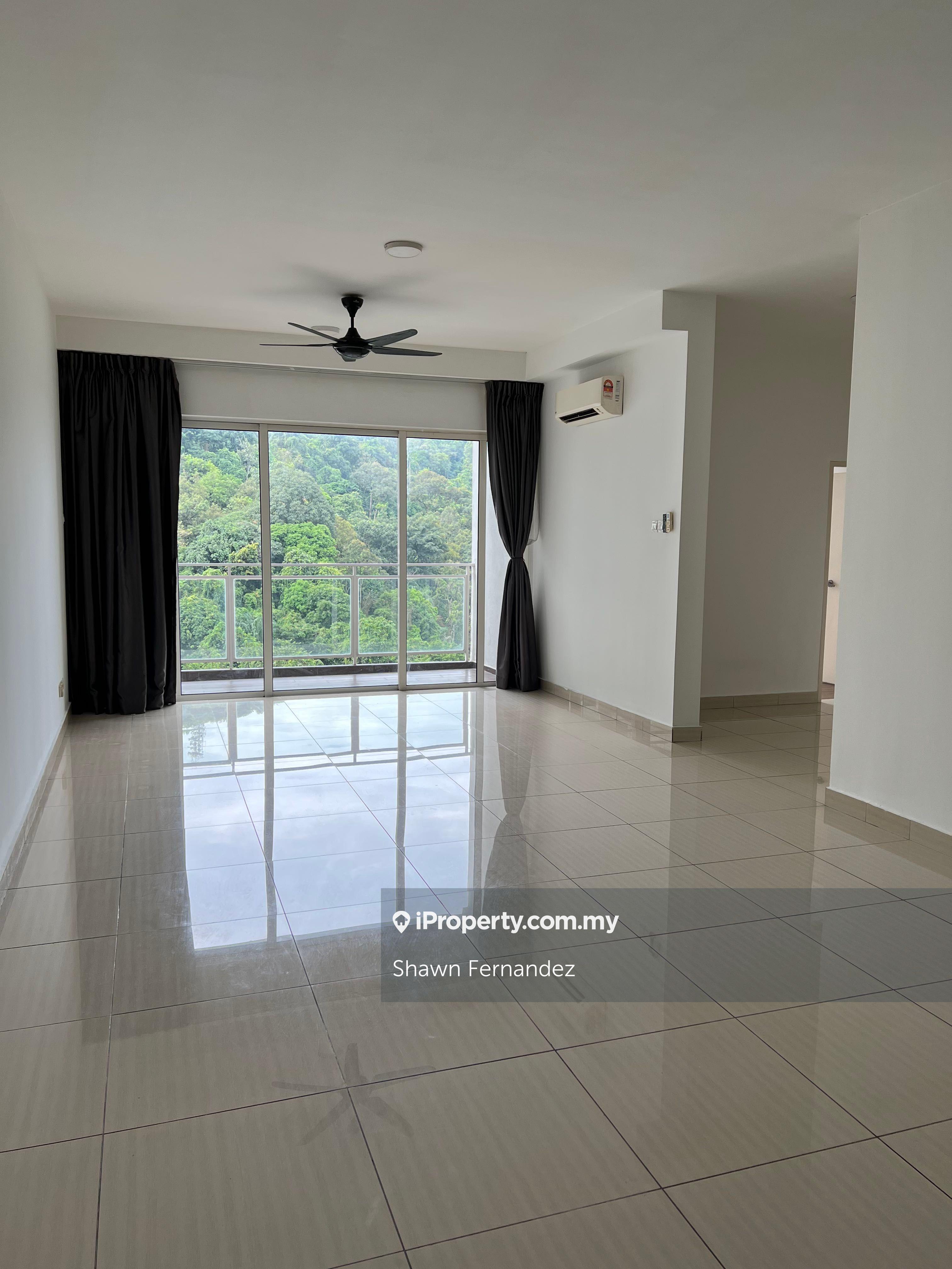 High Floor. Forest & Pool View