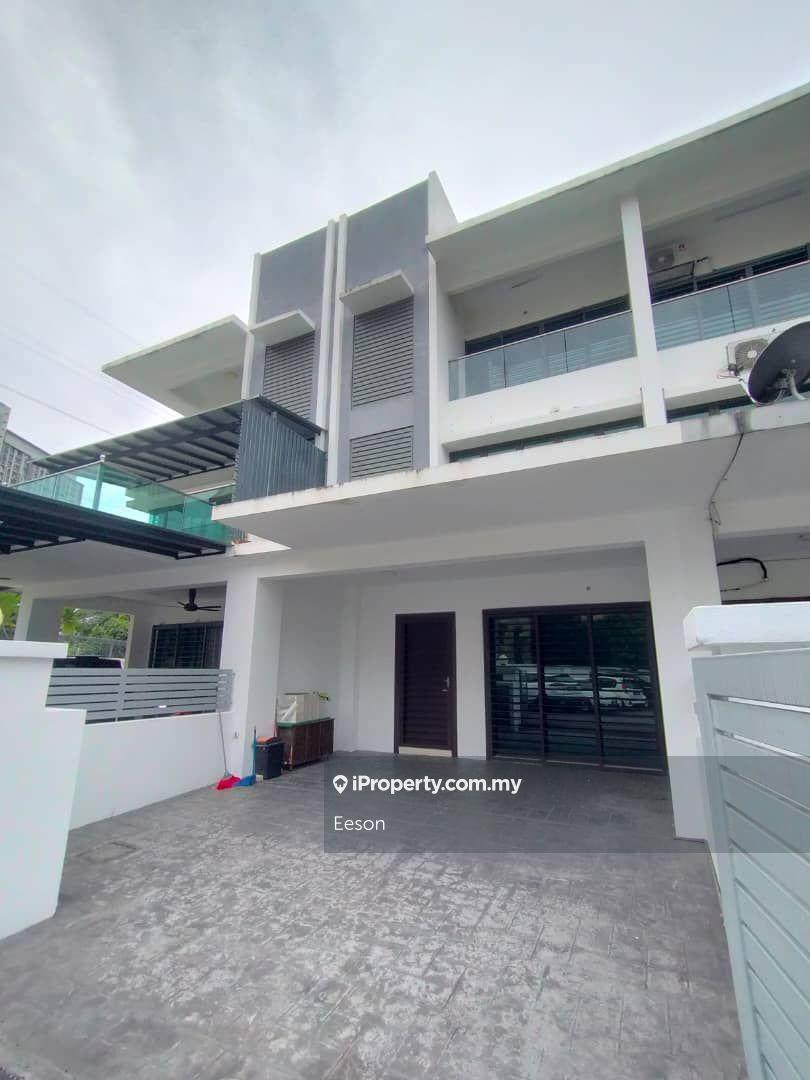 High-End 3 Stry Sentul House! Perfect Location! Full Loan! Best Deal!