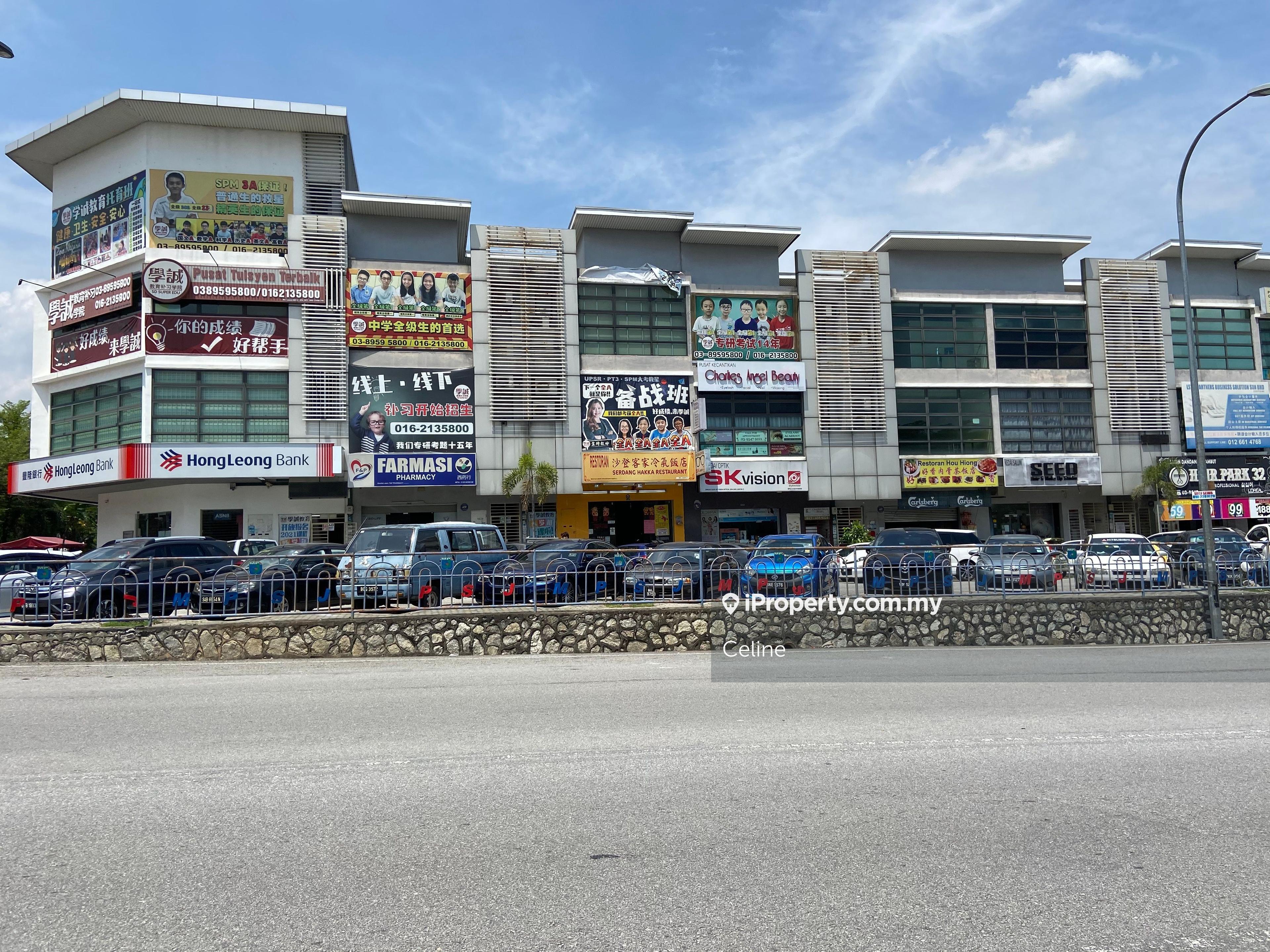 Below Market Freehold Shop For Sale !!