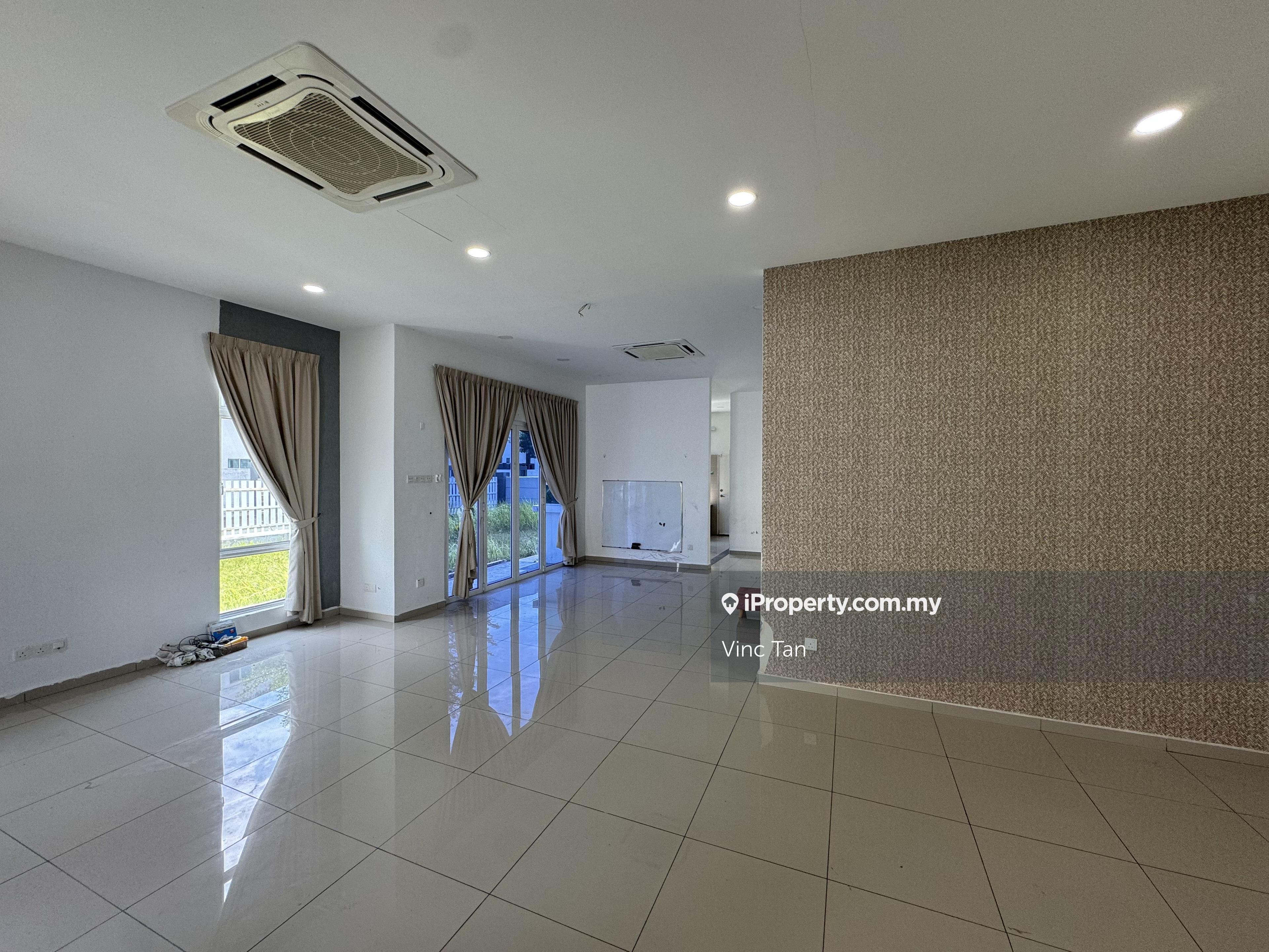 Limited Corner Lot unit for Sale at Taman Klebang Utama