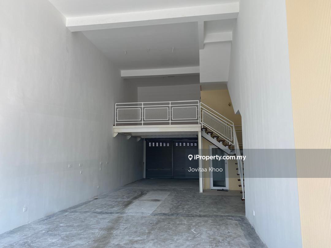 Eco Sanctuary Somerset Bandar Rimbayu 2sty shop 22x70 fully renovated