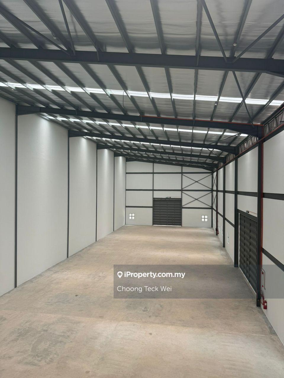 Limited lot for warehouse in north port