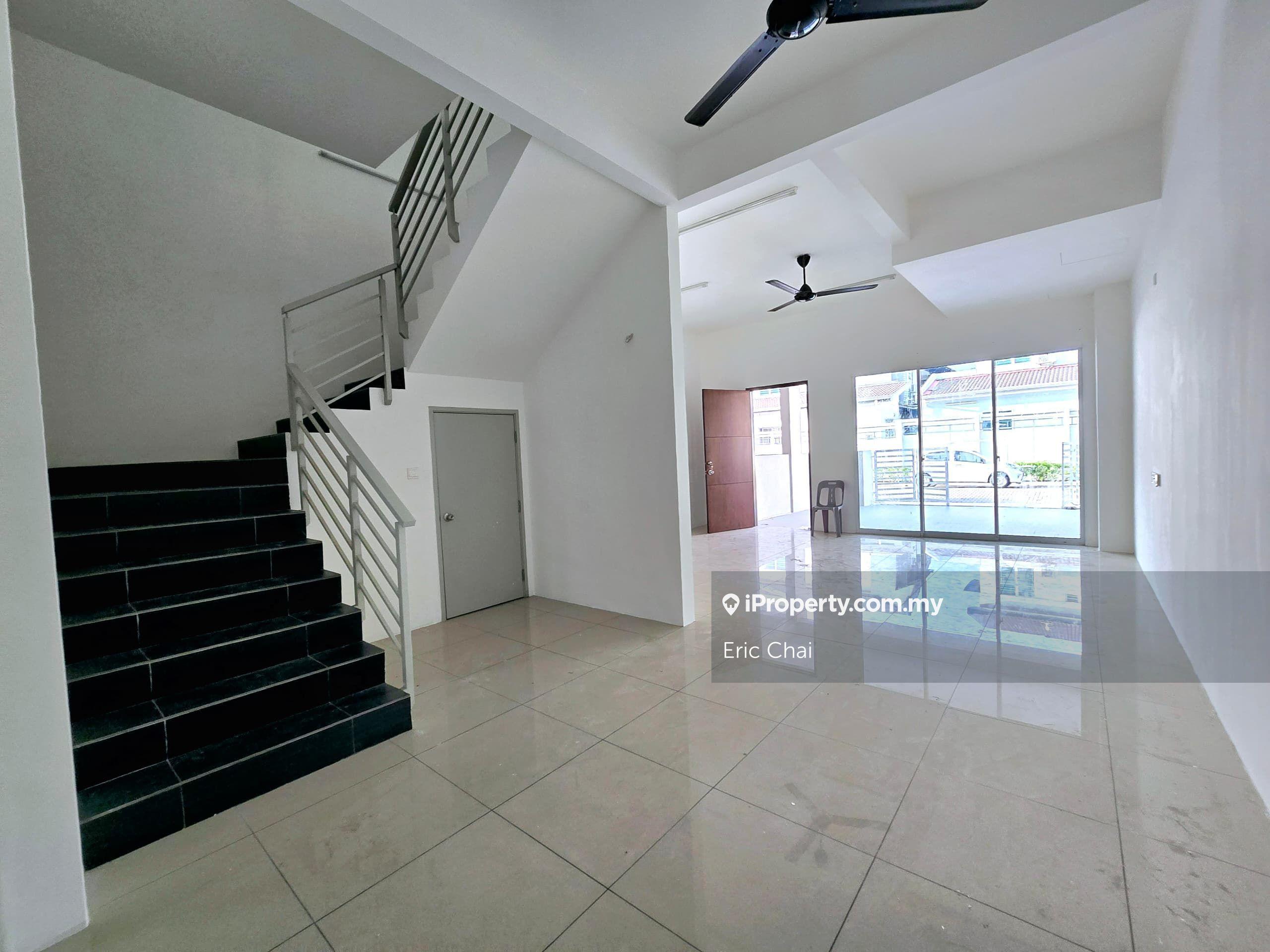 Terrace house for Sale