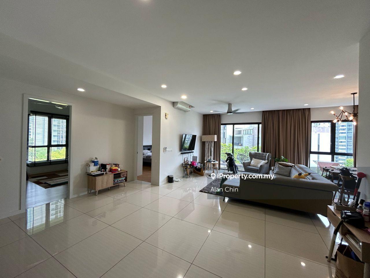 1528sqft renovated 2 car park