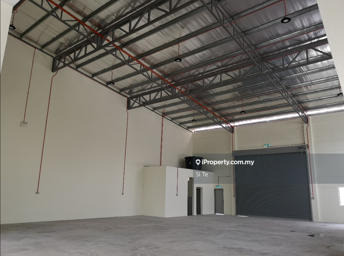 Huge Land Area Semi D Factory