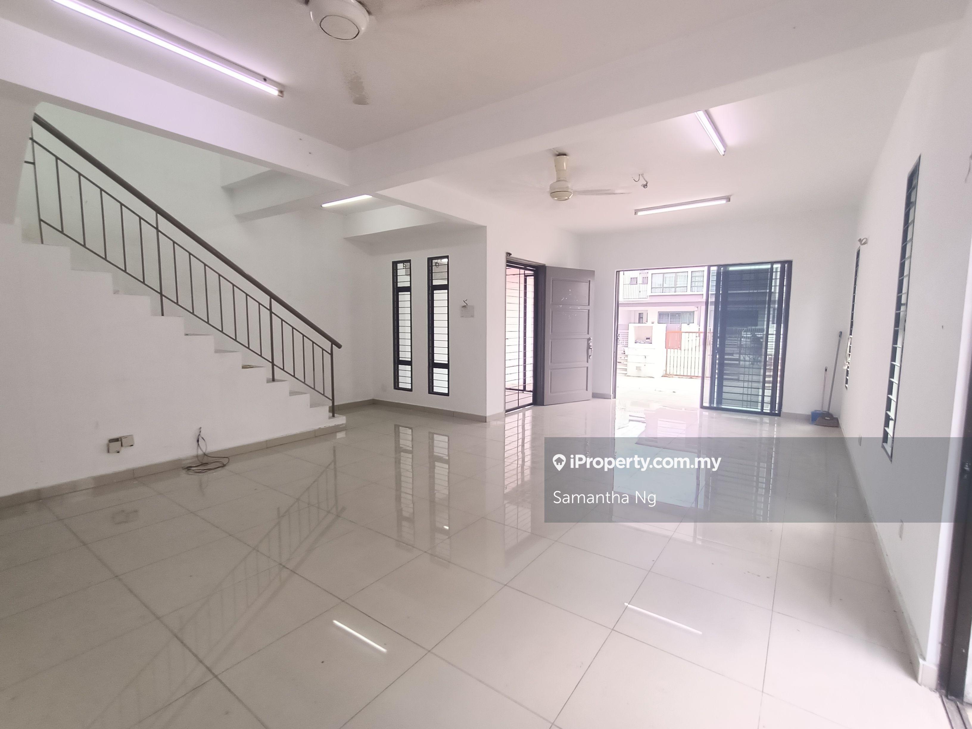 Super Below Market 22x75 2-Storey Lakeside Residences Puchong