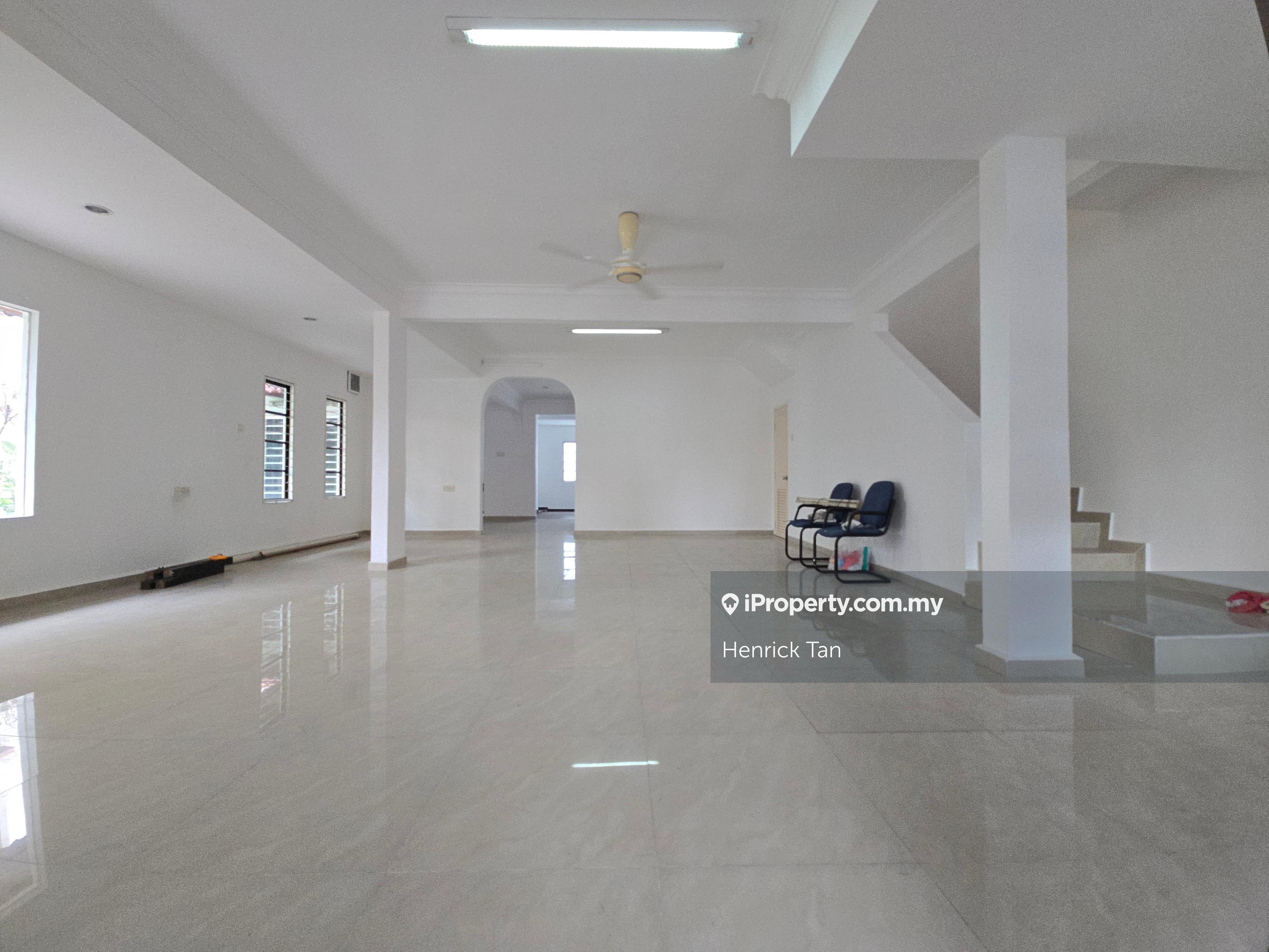 2-Storey Endlot, 35x70sqft,Renovate with Mbsa approval, Kitchen Extend