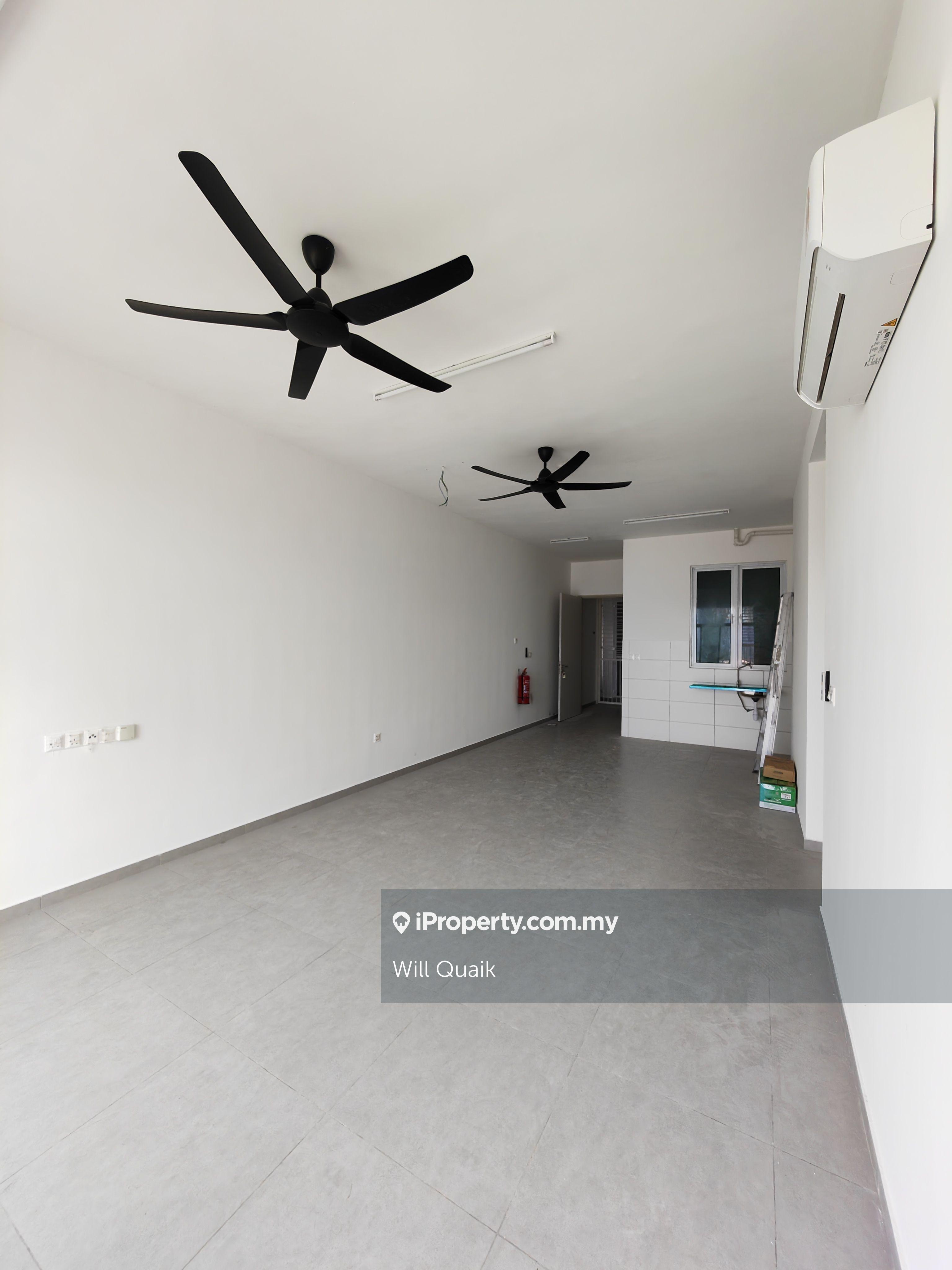 First Home Buyer Choice Cheapest Partial Furnished in The Sky Condo