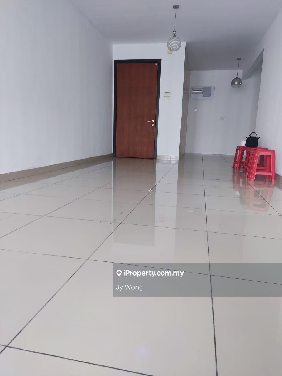 Middle Floor, Kitchen Cabinet, 2 Parking