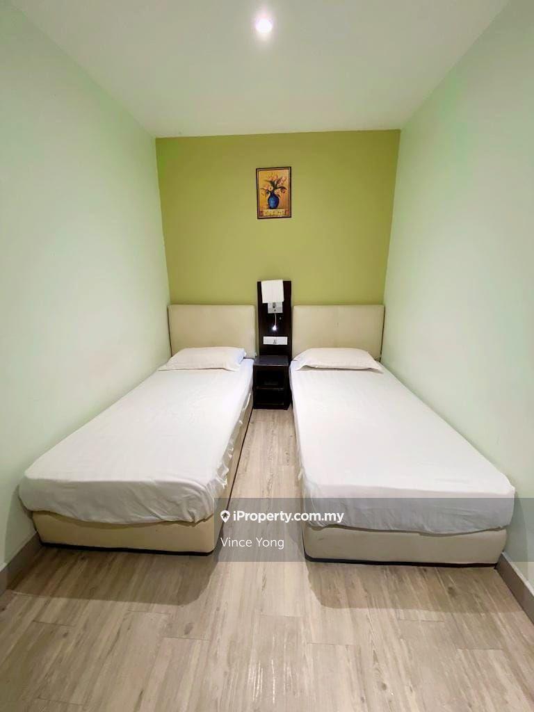 Mid Year Promo Zero Deposit Master Room for Rent near Petaling Street