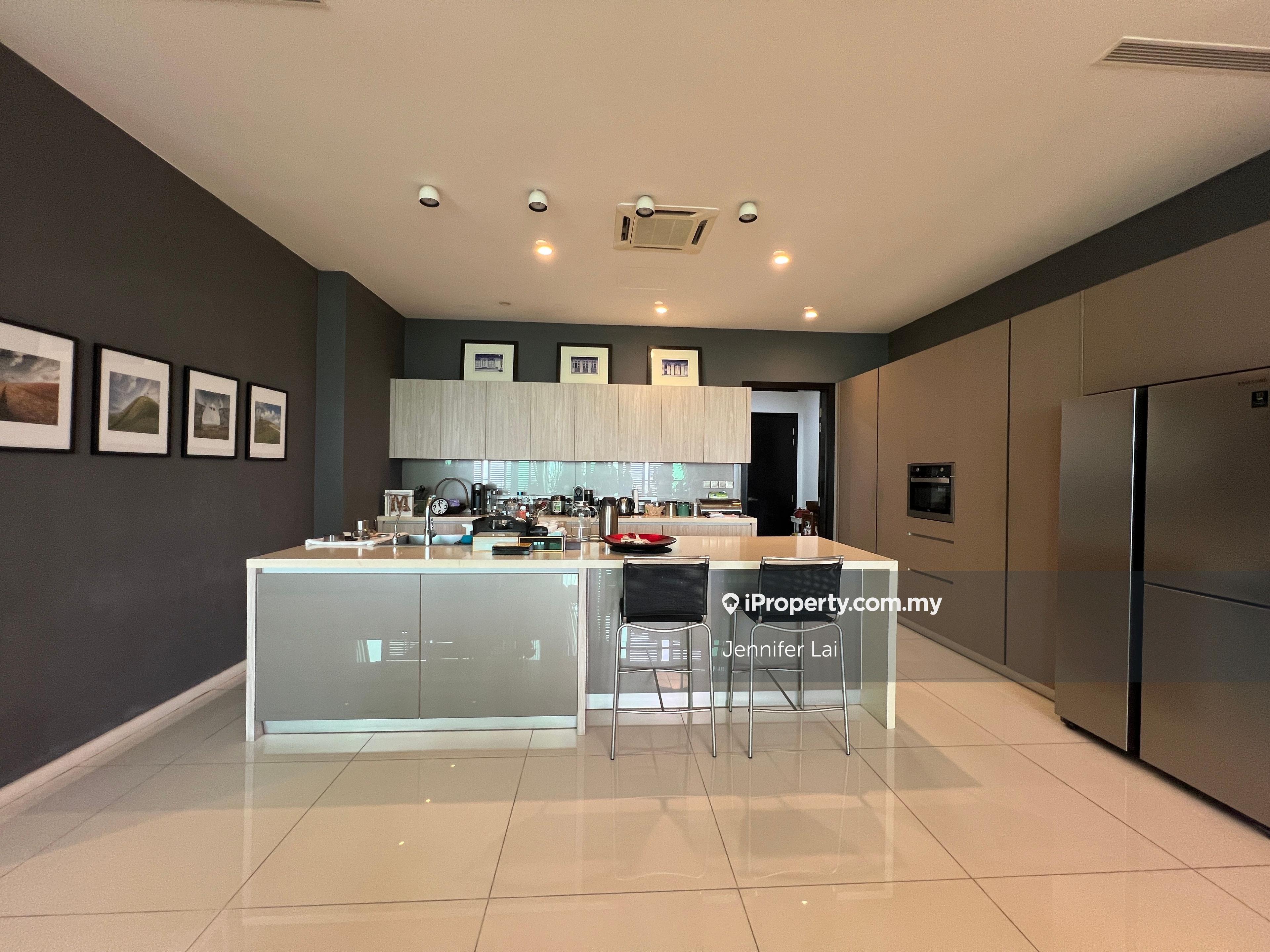 Beautiful golf view Tropicana Grande,Persiaran Golf,4 plus 1 room unit