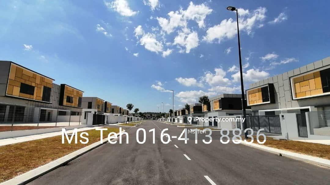 80x200 Semi D Factory Gated Guarded for sale