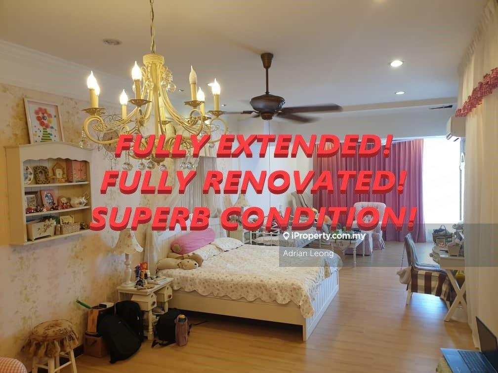 Interior renovated! Fully extended house! Big master bedroom! Freehold